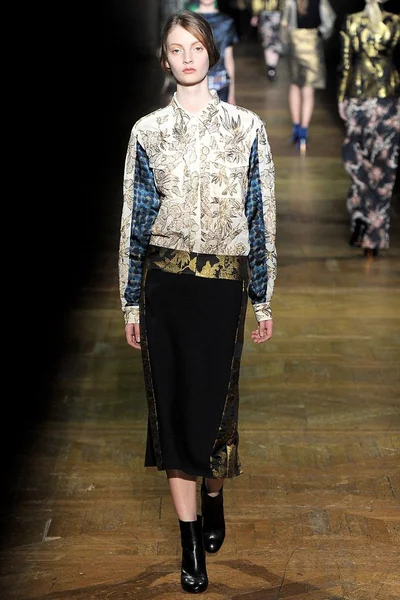 Look 40